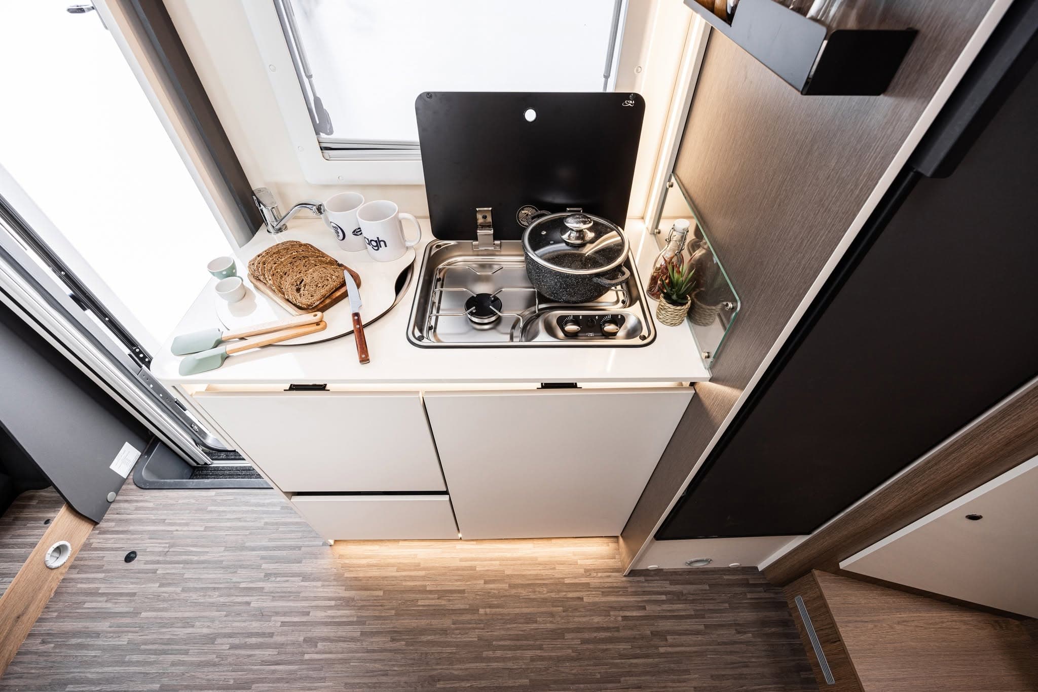 Elnagh Baron Compact 539 - Atlántico Caravan 16