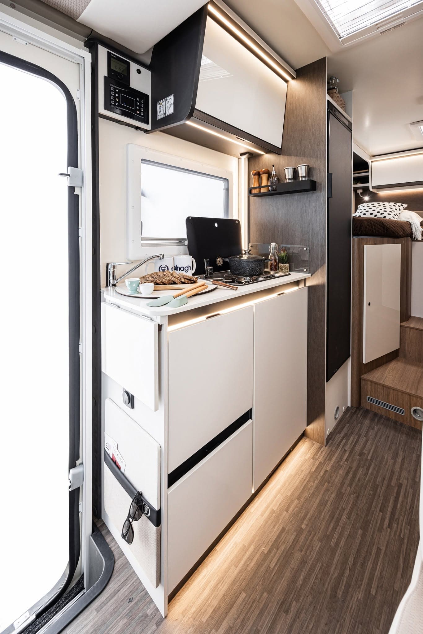 Elnagh Baron Compact 539 - Atlántico Caravan 17