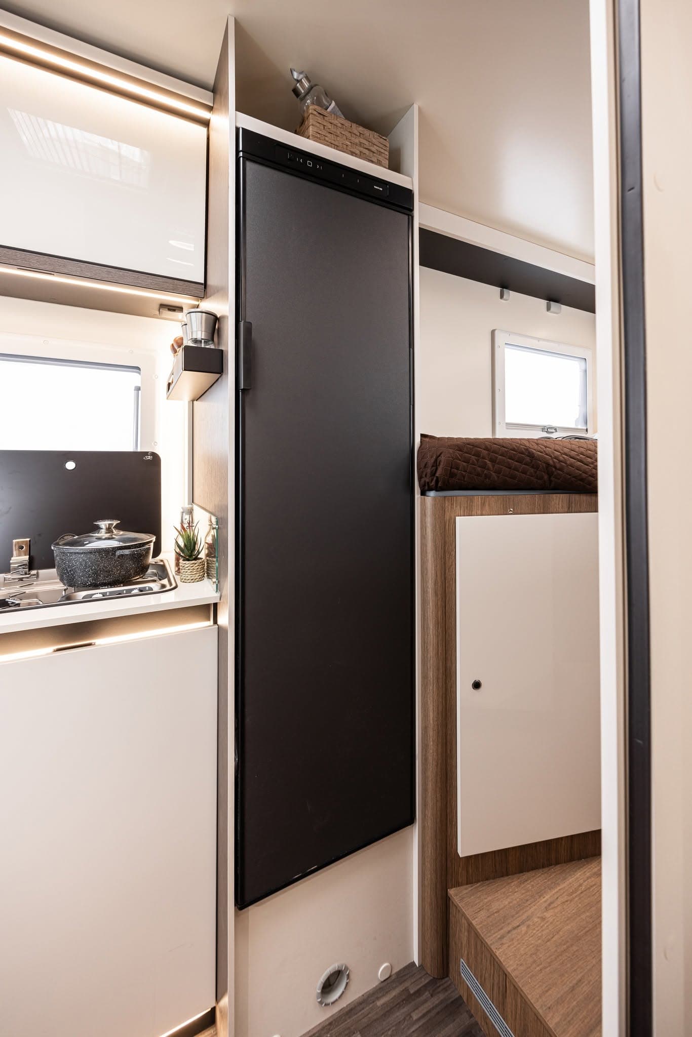Elnagh Baron Compact 539 - Atlántico Caravan 18